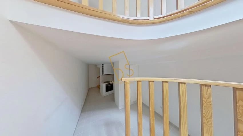 T1 flat for rent in rua Poiais de São Bento