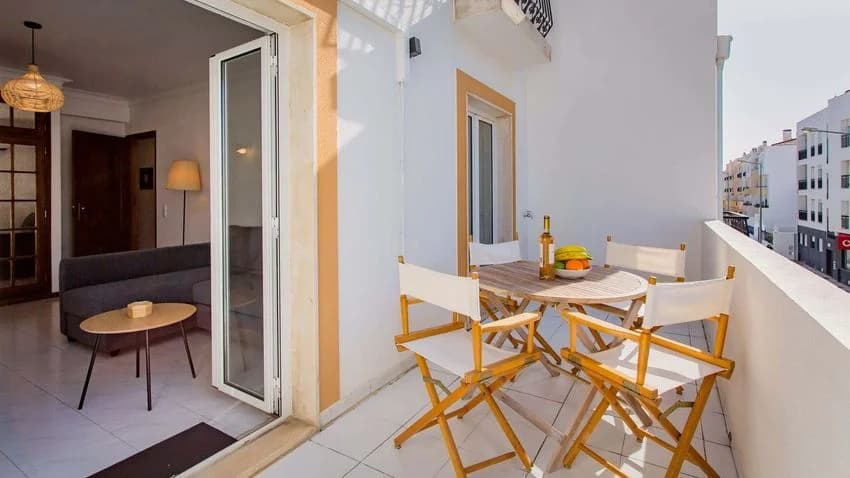 T1 flat for rent in Rua 5 de Outubro