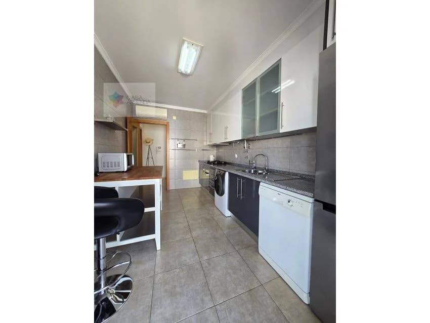 T1 flat for rent in Rua Sophia de Melo Breyner Andresen, 3 e