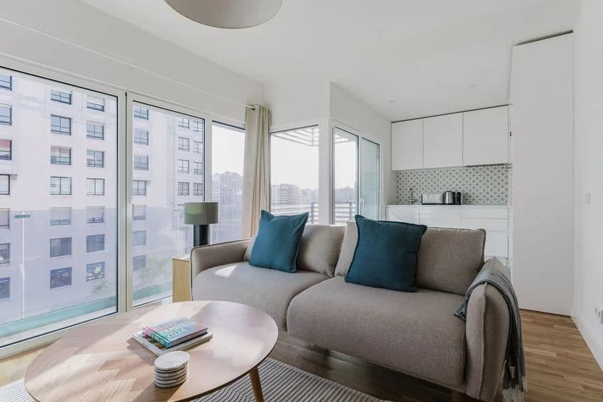 T2 flat for rent in avenida 5 de Outubro