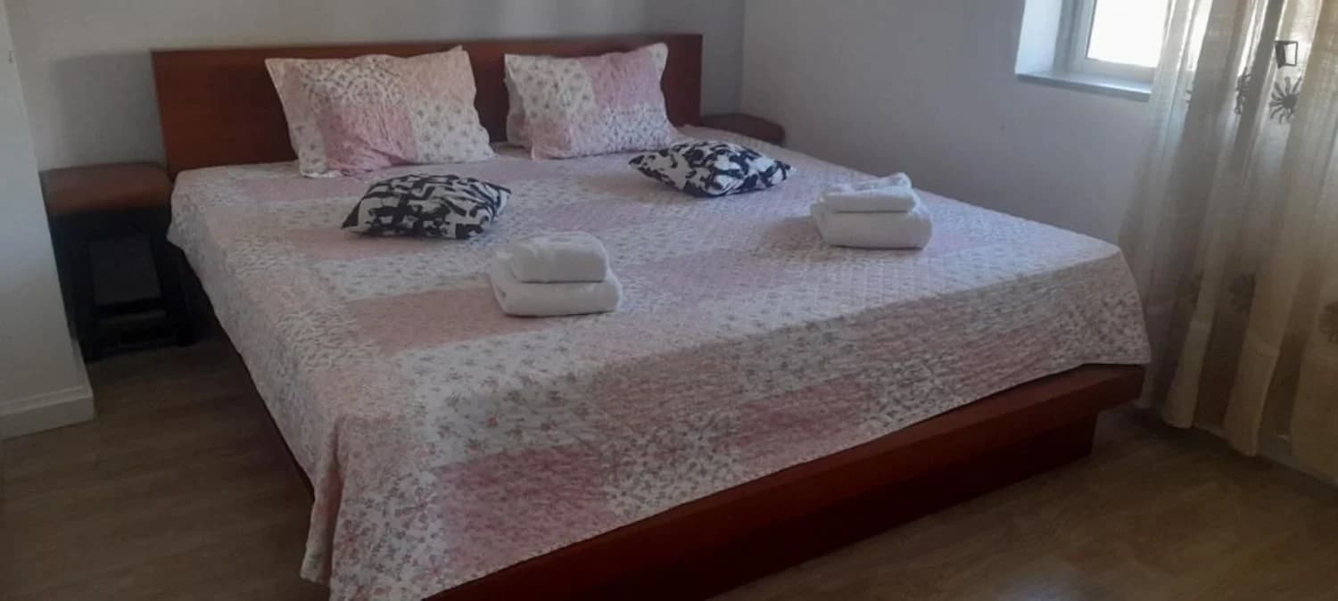 T2 flat for rent in Rua das Ondas