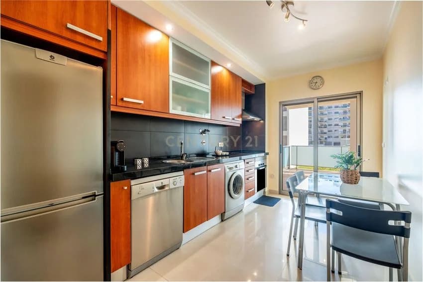 T2 flat for rent in Avenida do Brasil, 11