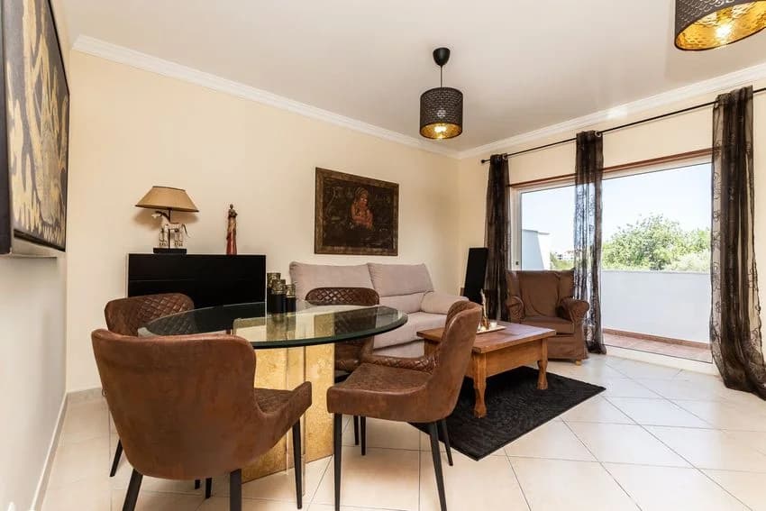 Semi-detached house for rent , Miramar urbanização tavira Nn