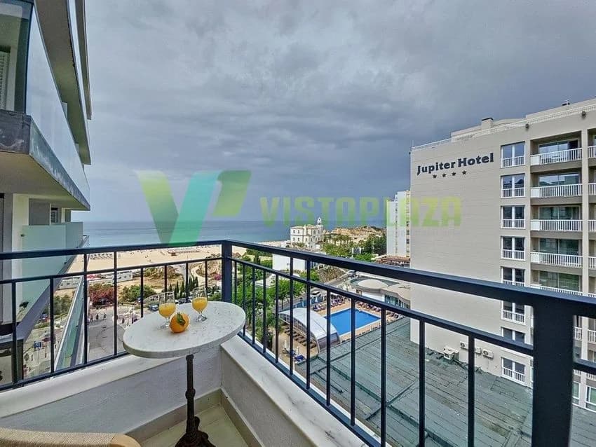 T4 flat for rent in Estrada da Rocha
