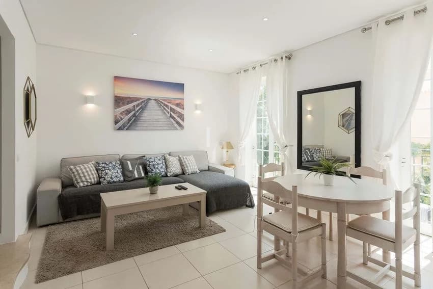 Duplex for rent in Largo da Igreja Nn