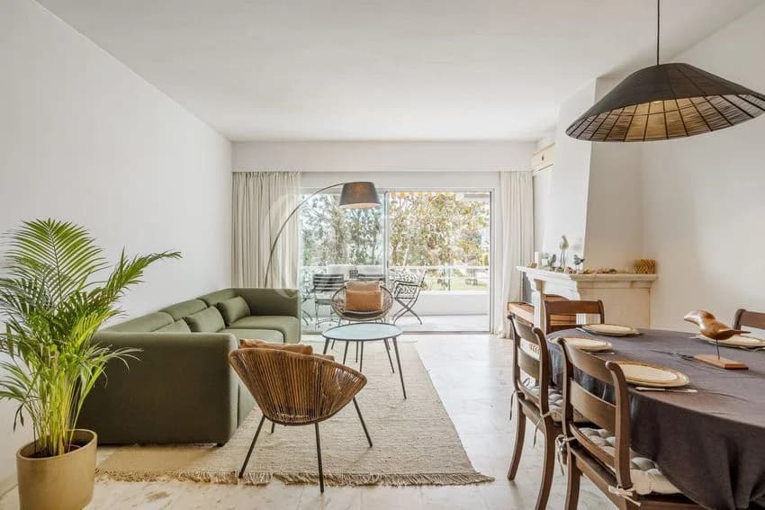 Detached house for rent in Estrada da Horta