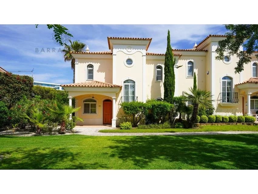 Semi-detached house for rent , Vale dos Pinheiros