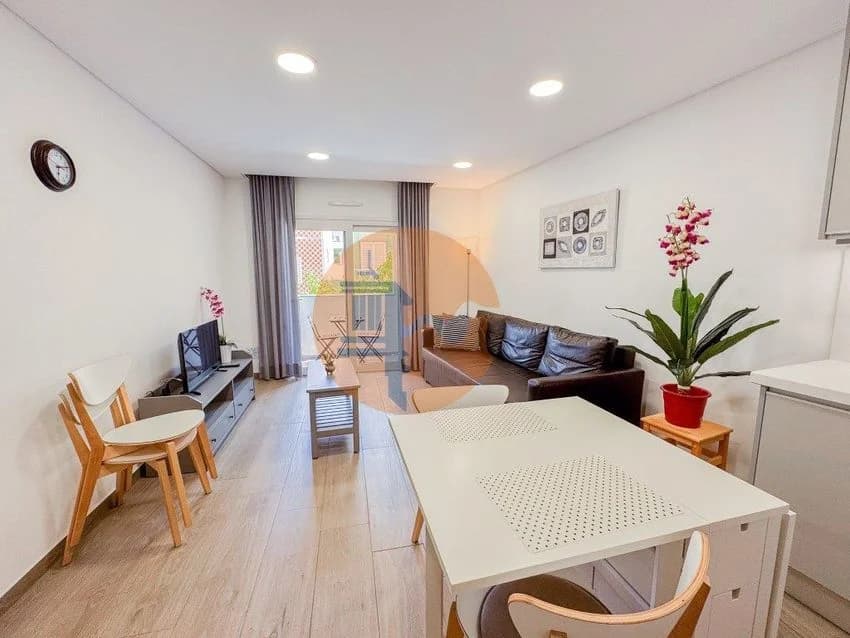 T1 flat for rent in Rua Primeiro de Maio