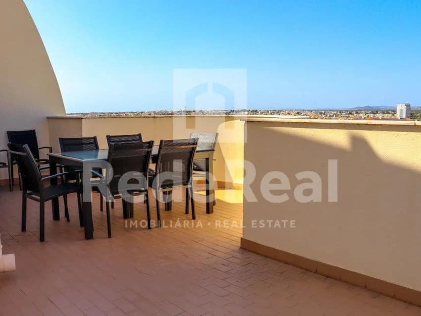 T2 flat for rent in Rua Doutor José Neves Junior