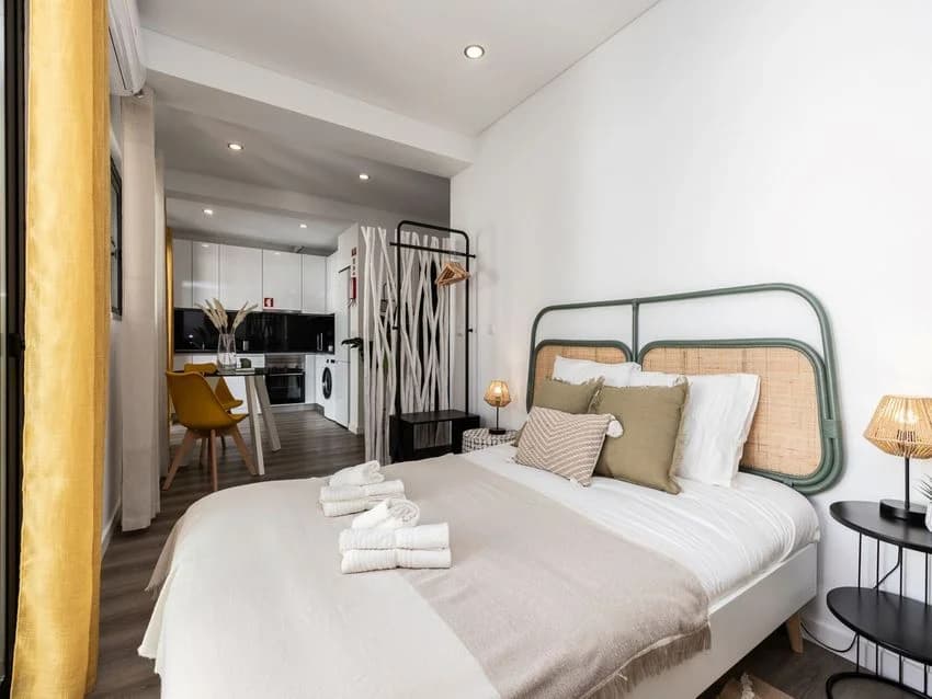 T0 studio flat for rent in Rua João de Deus