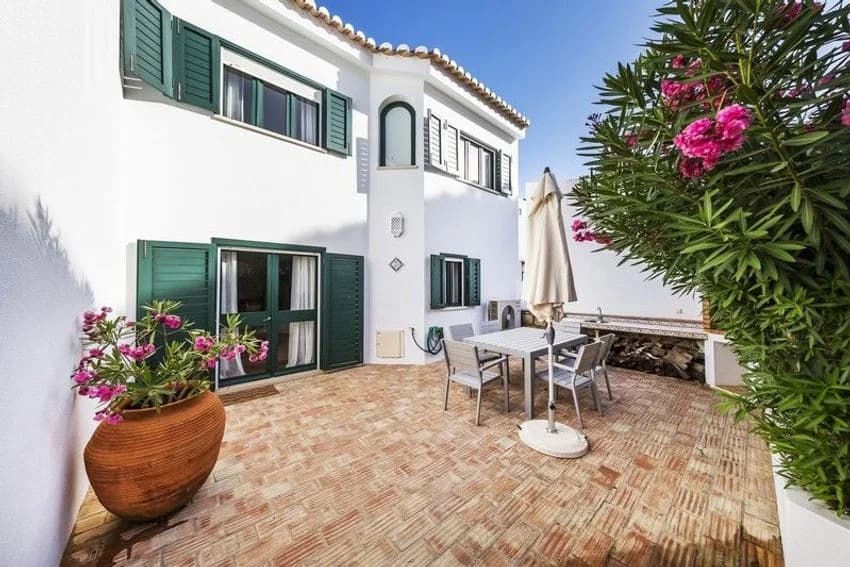 Terraced house for rent in Vale do Lobo