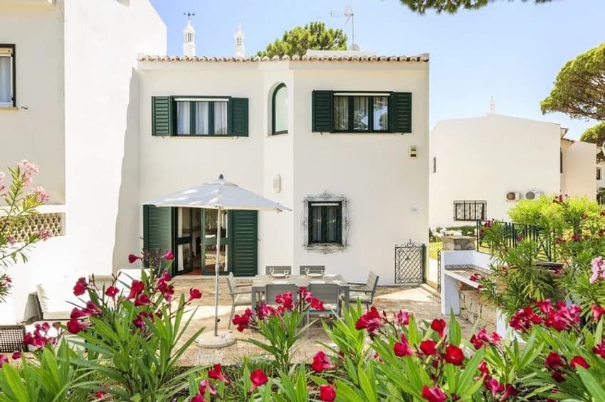 Semi-detached house for rent in Vale do Lobo