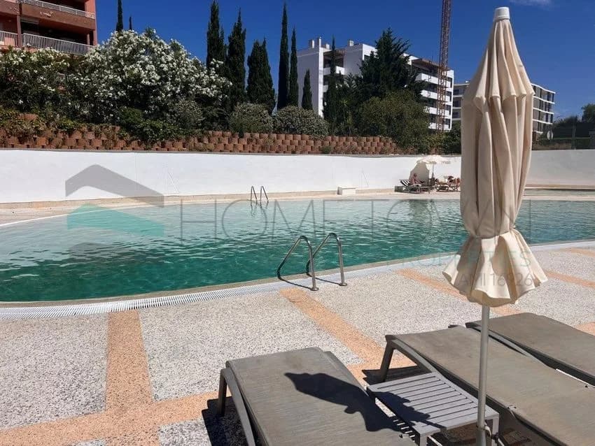 T1 flat for rent in Rua dos Três Castelos