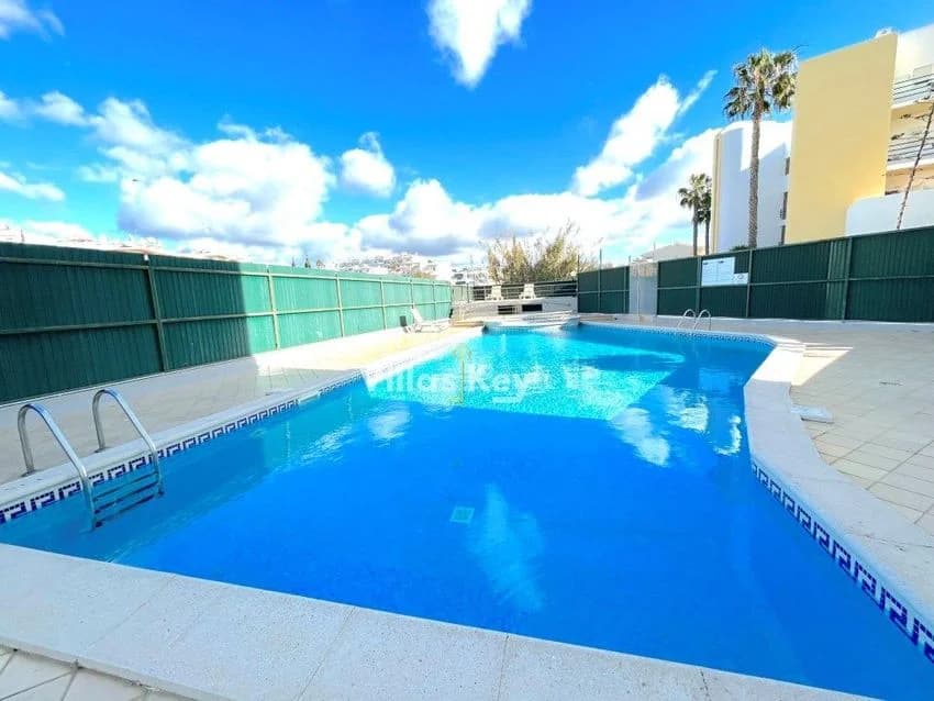 T2 flat for rent in Porto de Mós