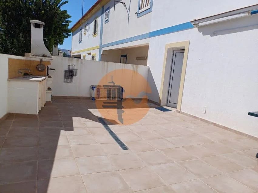 Terraced house for rent in Centro