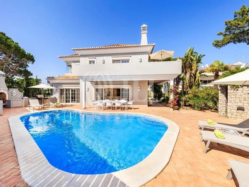 Detached house for rent in Vale do Lobo