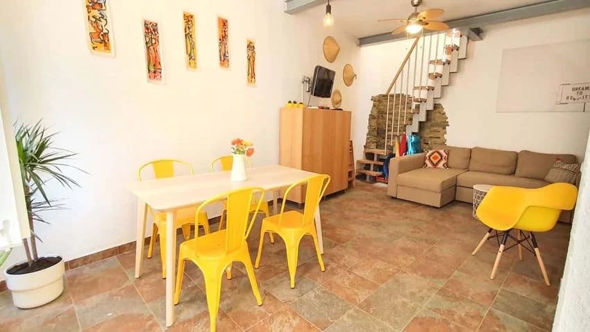 T2 flat for rent in Rua do Canal