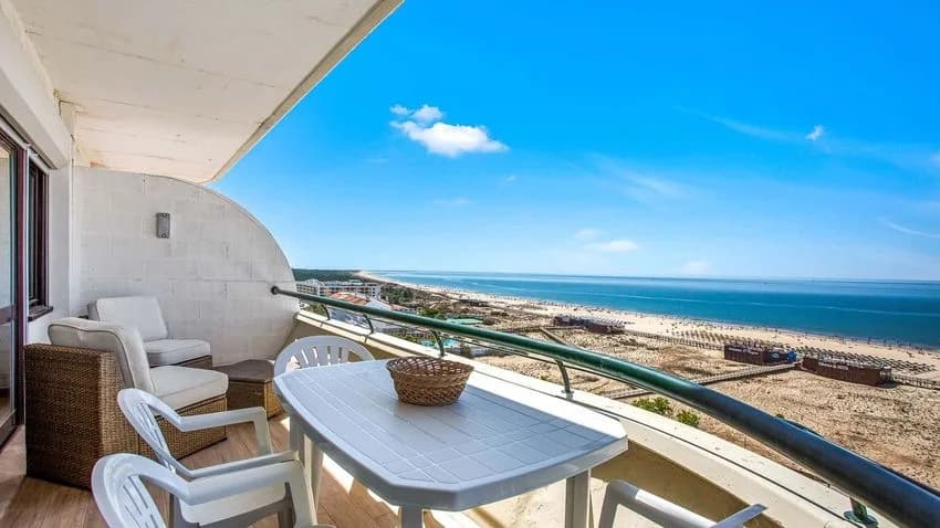 T1 flat for rent in Avenida Infante Dom Henrique