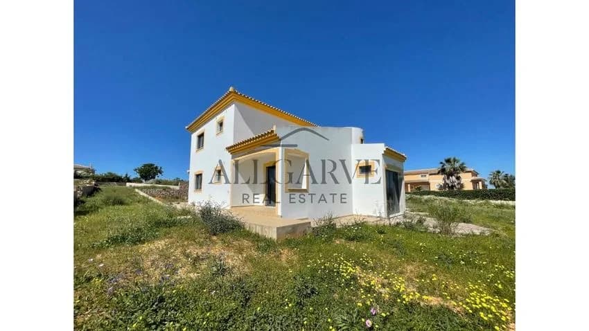 Detached house for rent , Dr. António da Silva Vieira