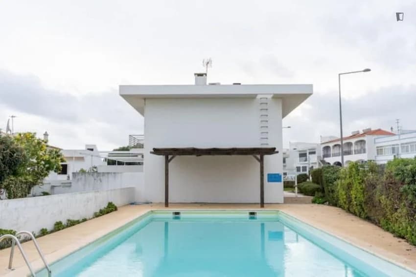Andar de moradia for rent in Rua Torre da Medronheira