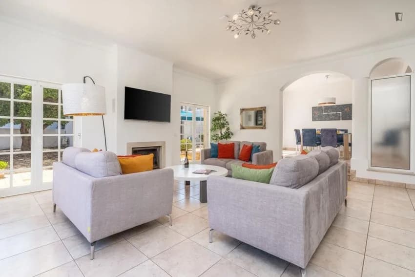 Andar de moradia for rent in Rua dos Taxistas