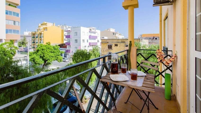 T1 flat for rent in Rua Miguel Bombarda