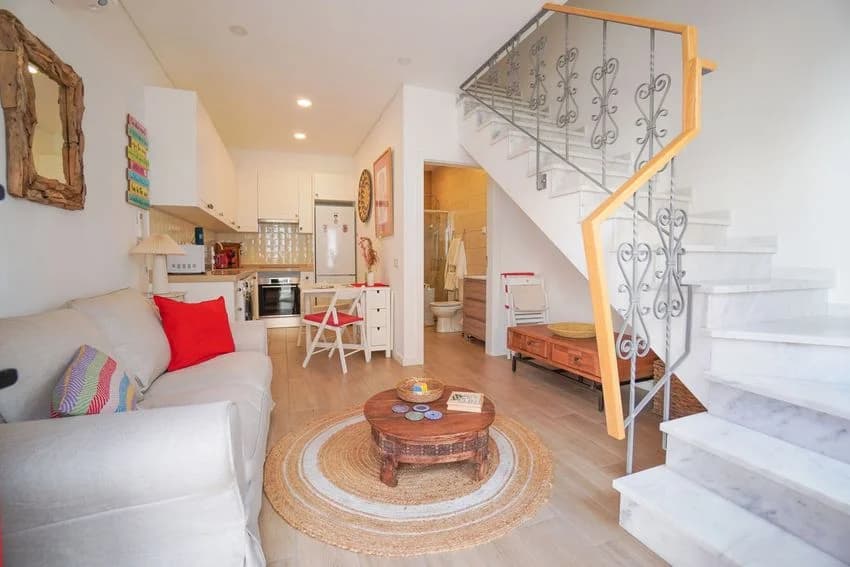 Semi-detached house for rent in Rua 25 de Abril