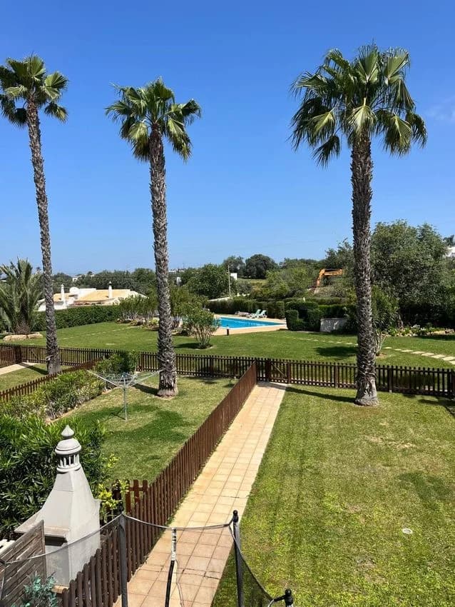Detached house for rent in Caminho do Cerro do Galo, 5
