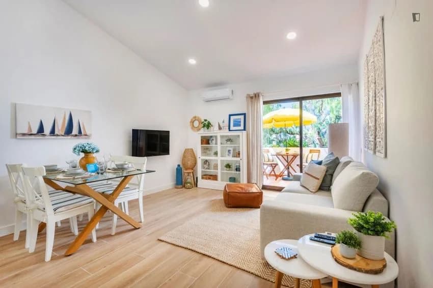 T1 flat for rent in Avenida do Parque
