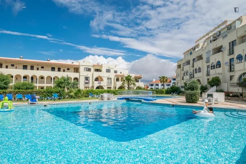 T2 flat for rent in Rua Camilo Castelo Branco