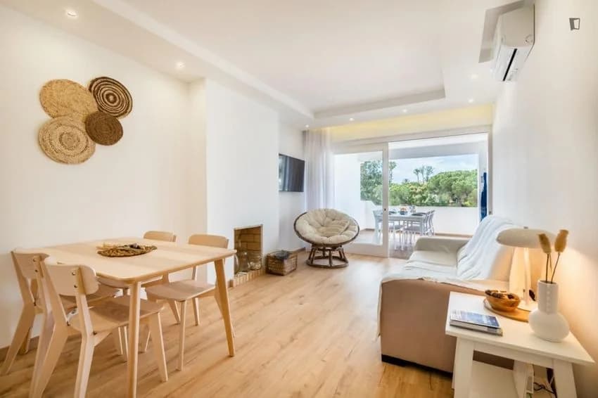 T3 flat for rent in Estrada de Albufeira