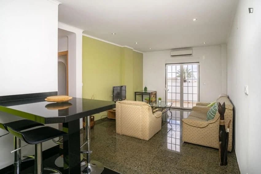 T2 flat for rent in Beco Correeiro