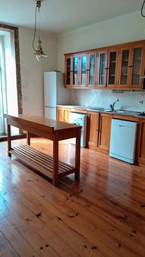 Duplex for rent in largo da Graça