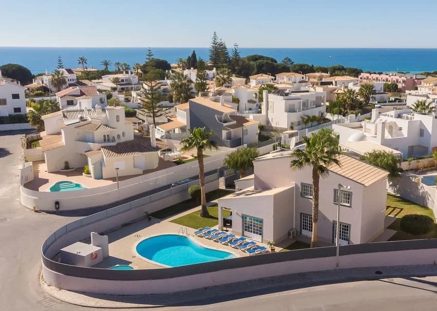 Detached house for rent in Galé