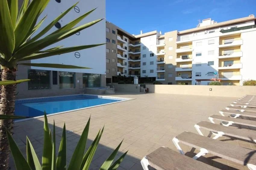 T2 flat for rent in Rua Senhora do Loreto, 2