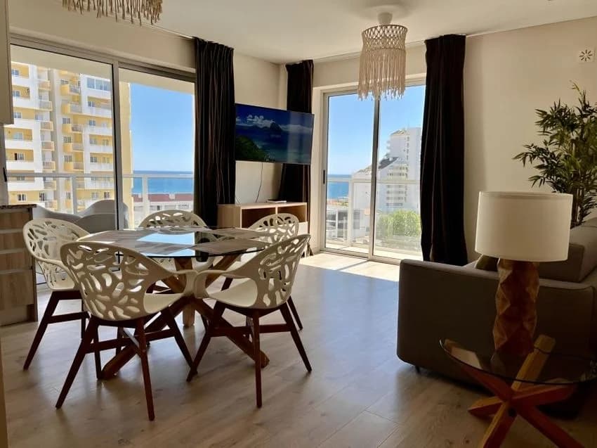 T2 flat for rent in Rua do Sol, 4