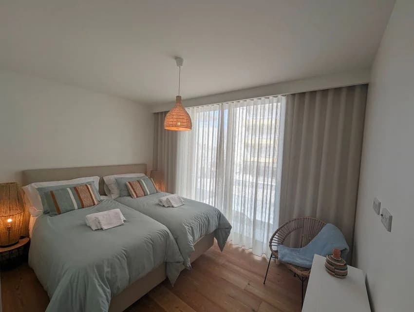 T2 flat for rent in Avenida do Rio, 4