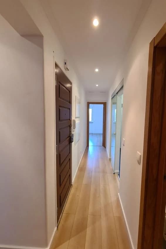 T2 flat for rent in rua Dom João de Castro