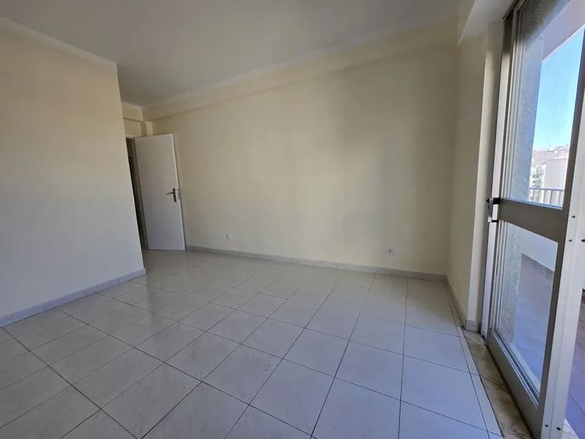 T3 flat for rent in Rua Patrão Joaquim Casaca, 24