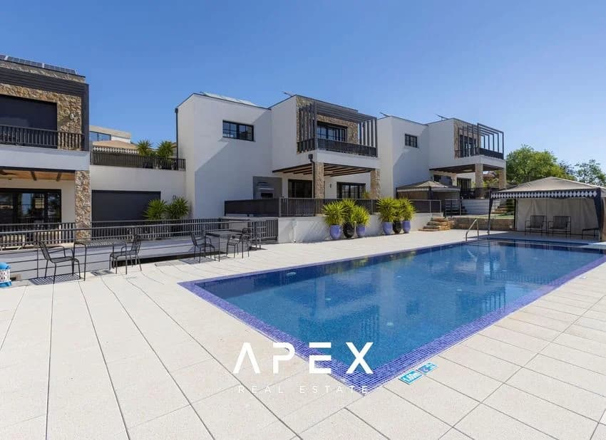 Detached house for rent , almancil Nn