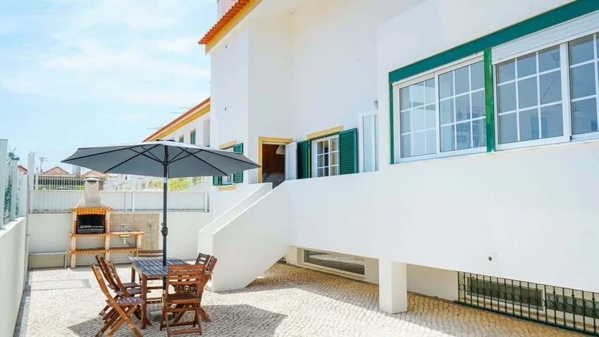 T3 flat for rent in Rua da Lota