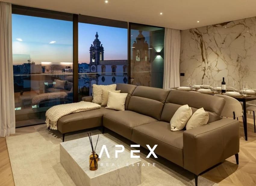 T2 flat for rent in Largo do Campo da Feira Nn