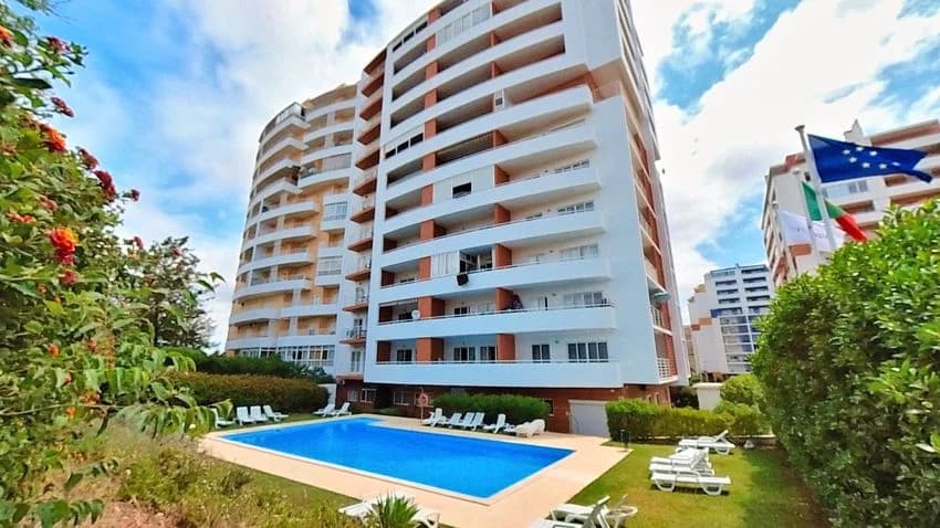 T1 flat for rent in Rua Maria Eugénia Silva Horta