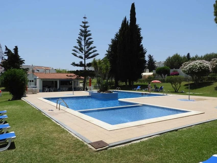 T2 flat for rent in Rua do Conjunto Turístico dos Alporchinhos