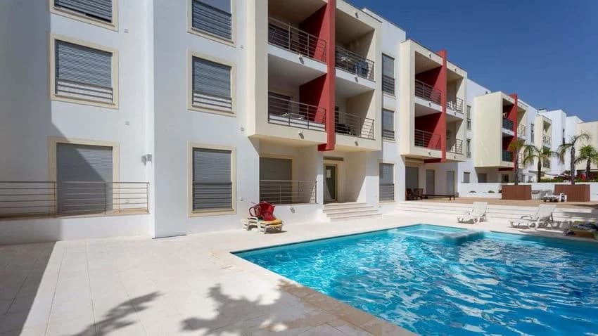 T2 flat for rent in Rua do Eucalipto