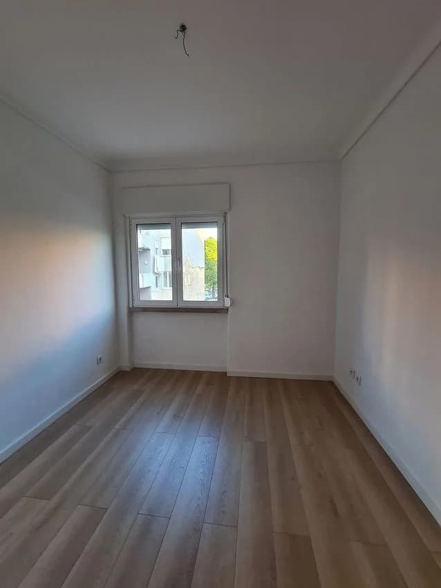 T1 flat for rent in rua Dom João de Castro