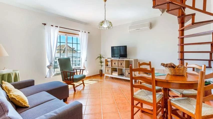 T3 flat for rent in Avenida Manuel G. Rosa Mendes