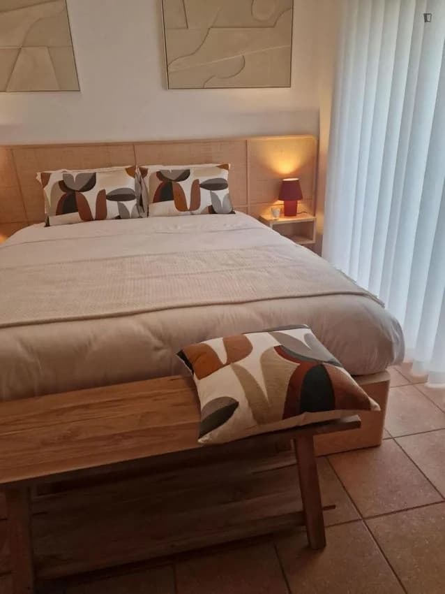 T1 flat for rent in Rua Joao Moitinho