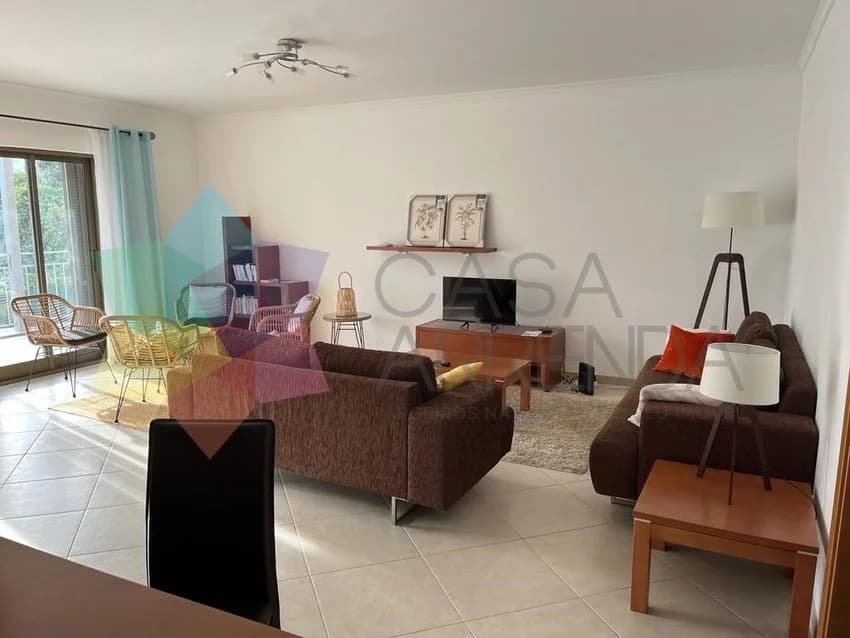 T2 flat for rent in Rua Detrás dos Álamos