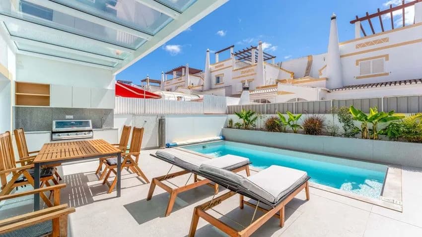 T3 flat for rent in Rua Regimento de Infantaria 33